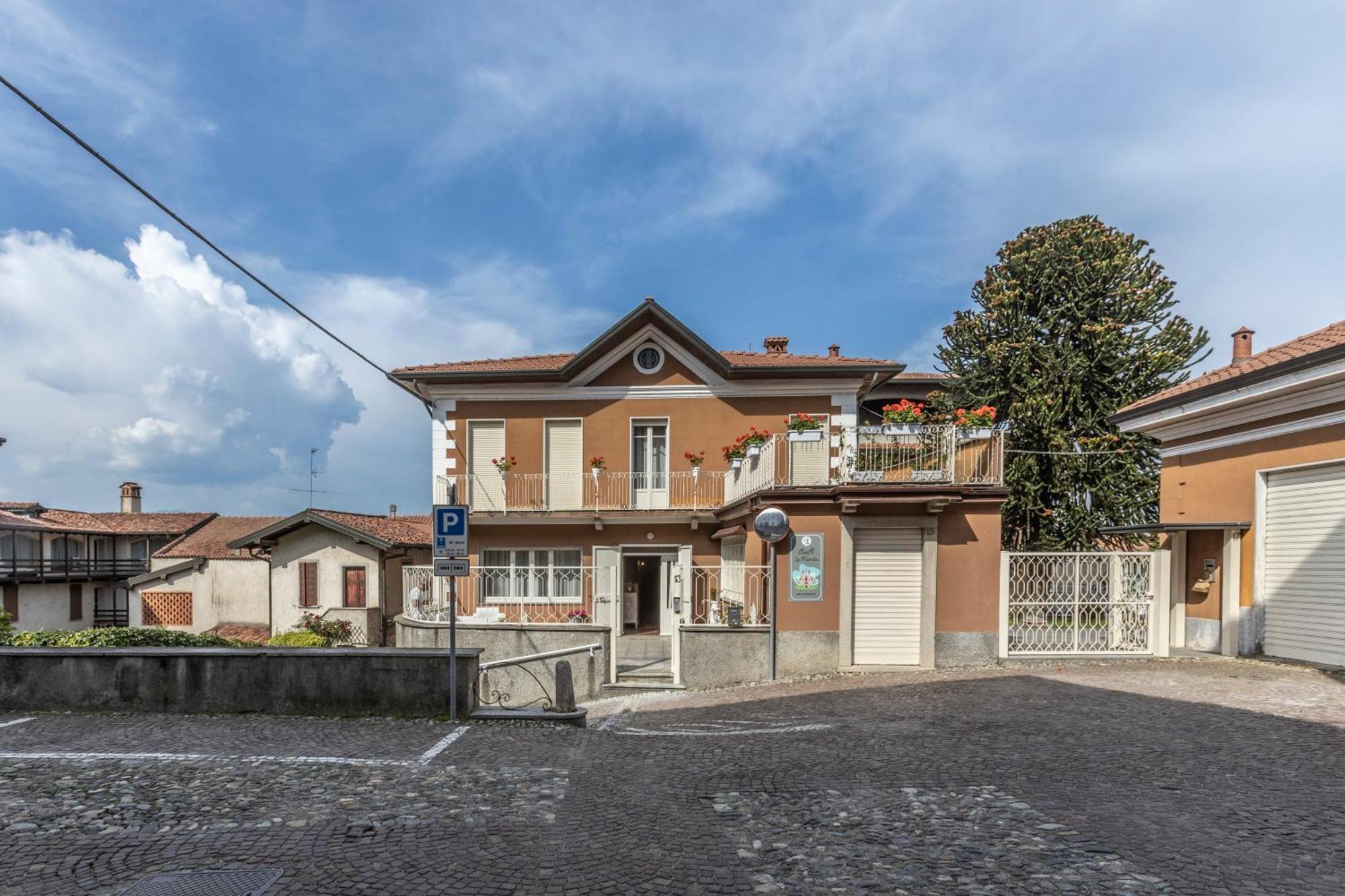 La Favola Hotel Soriso Luaran gambar