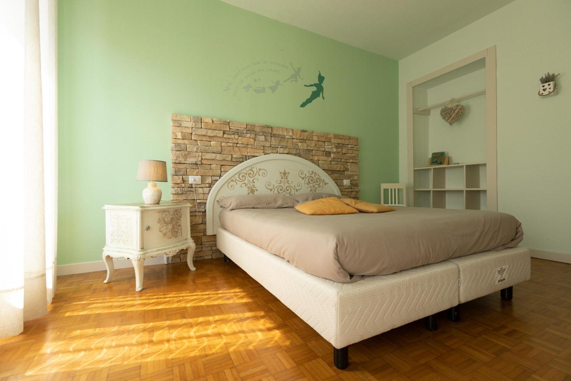 La Favola Hotel Soriso Luaran gambar