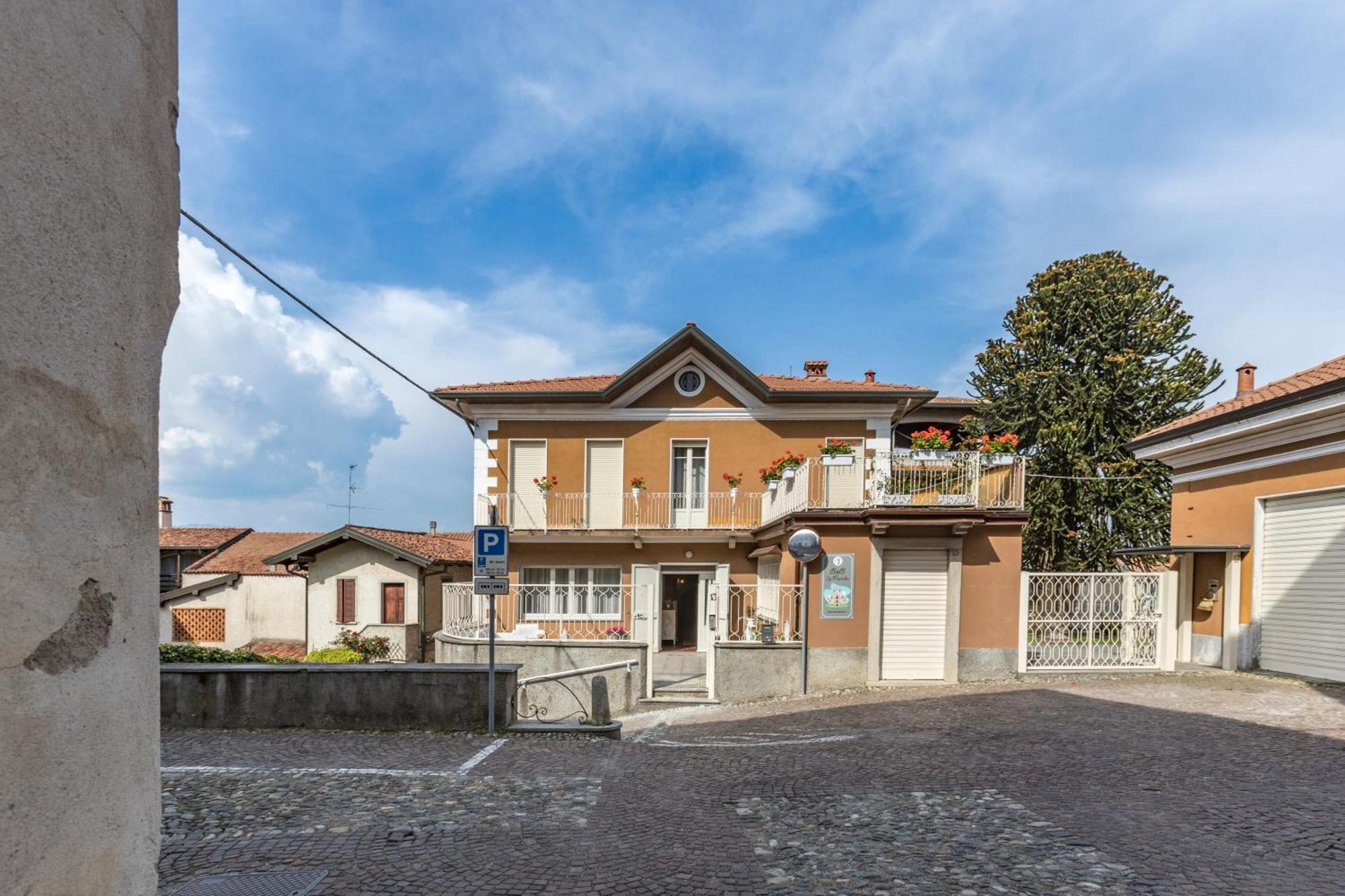 La Favola Hotel Soriso Luaran gambar