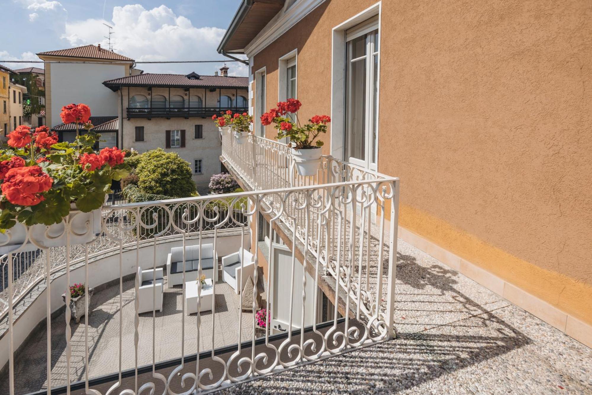 La Favola Hotel Soriso Luaran gambar